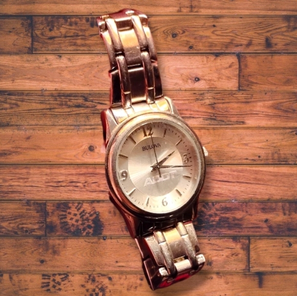 Vintage Bulova Silver Women's Watch ADOT Logo On Face #96L005 - Picture 1 of 7
